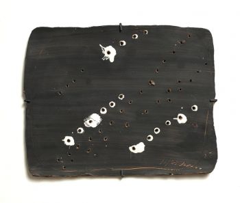 Lucio Fontana, Concetto Spaziale, 1954, Terre cuite peinte  25 x 31 cm.jpg